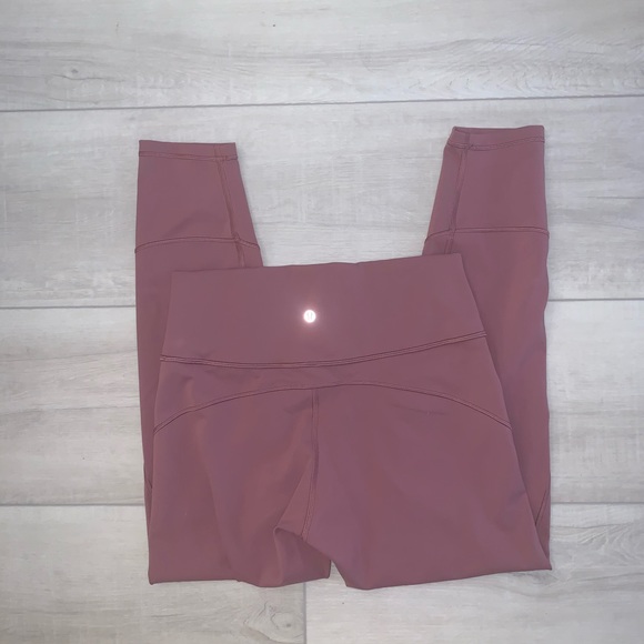 Lululemon in movement tights 25” size 10 plumful - Picture 4 of 4